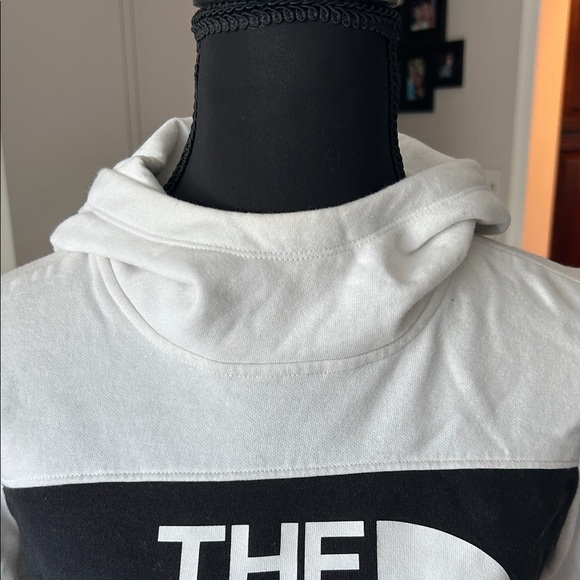 The North Face Black and White Hoodie - Picture 3 of 4